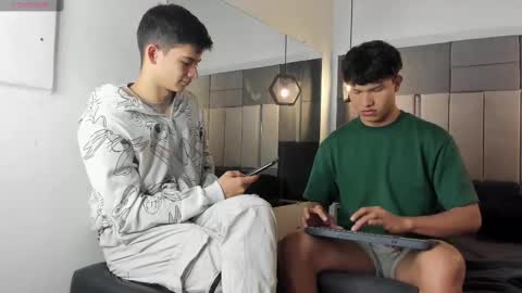 yizus_bonz online show from March 2025 11:09:02 PM