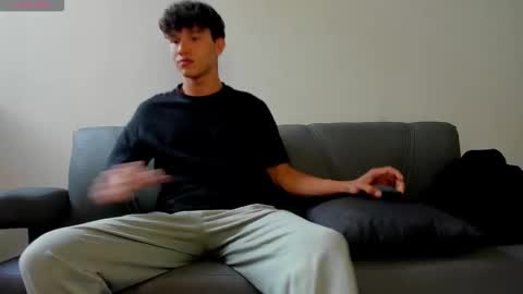 yizus_bonz online show from January 2026 10:02:02 PM