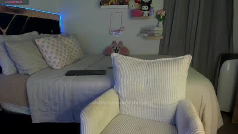 Snapshot of yluismag chatting on June 2026 04:23:01 AM lucy online show from June 2026 04:23:01 AM