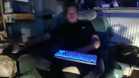 ynghotgerman92 online show from November 2025 09:35:02 PM