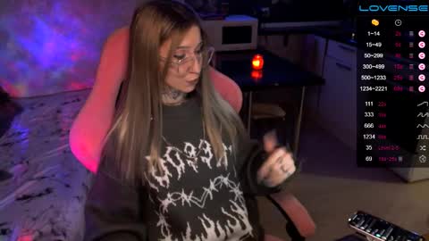     online show from December 2024 10:37:01 PM