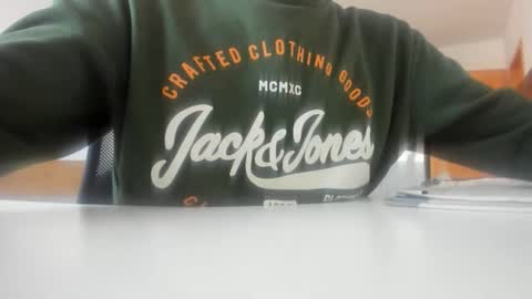 Snapshot of yoda130305 chatting on September 2025 03:47:02 PM yoda130305 online show from September 2025 03:47:02 PM