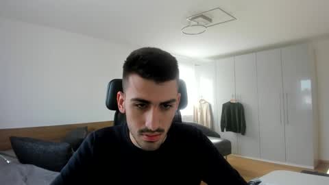 Snapshot of yoda130305 chatting on October 2025 01:45:02 PM yoda130305 online show from October 2025 01:45:02 PM