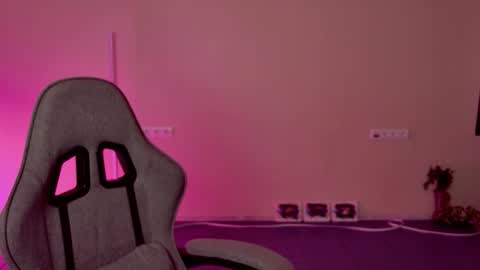 Snapshot of yoka_paradoxxx chatting on February 2026 09:15:01 AM yoka_paradoxxx online show from February 2026 09:15:01 AM