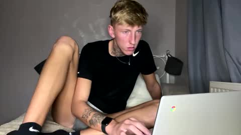 Snapshot of yorkshirelad208 chatting on January 2025 09:46:02 PM Harrison online show from January 2025 09:46:02 PM