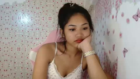 Snapshot of yosufloversweet chatting on October 2025 12:57:02 PM fin online show from October 2025 12:57:02 PM