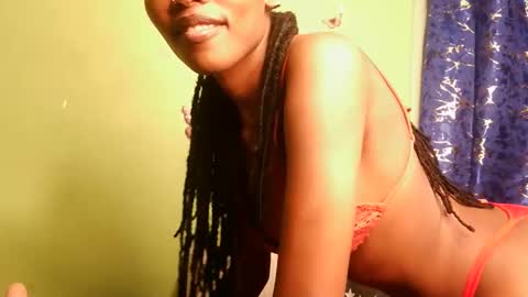 Snapshot of yosweetslut chatting on April 2026 09:26:02 PM Sweetkitty online show from April 2026 09:26:02 PM