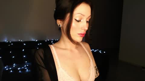 Sophie online show from April 2026 08:37:02 PM