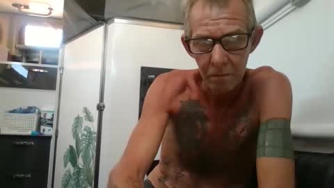 Snapshot of youknowyouwanna79 chatting on November 2025 02:57:02 AM Travelling Kinky Couple online show from November 2025 02:57:02 AM