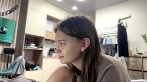 Snapshot of younona chatting on February 2026 07:43:01 PM Anna and Luna online show from February 2026 07:43:01 PM