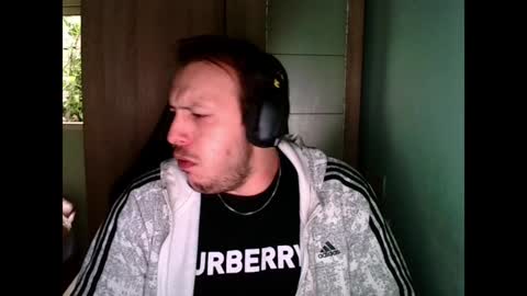 Snapshot of younromki chatting on December 2024 01:14:01 PM A... online show from December 2024 01:14:01 PM