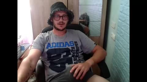 Snapshot of younromki chatting on June 2026 11:23:01 AM A... online show from June 2026 11:23:01 AM