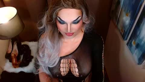 Snapshot of your1truequeen chatting on February 2026 07:37:02 AM QUEEN MADISON online show from February 2026 07:37:02 AM