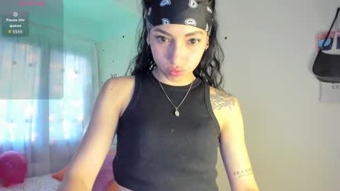 mia3 online show from September 2025 05:46:01 PM