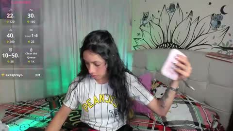 mia3 online show from October 2025 05:29:02 AM