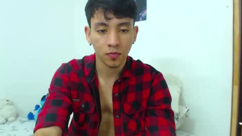 Snapshot of your_boy_hot chatting on April 2026 01:02:01 PM your boy online show from April 2026 01:02:01 PM