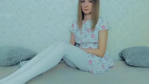 Snapshot of your_caramelka chatting on January 2025 05:13:02 AM Lily online show from January 2025 05:13:02 AM