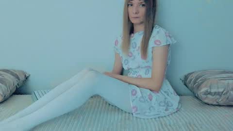 Snapshot of your_caramelka chatting on September 2025 08:46:02 AM Lily online show from September 2025 08:46:02 AM