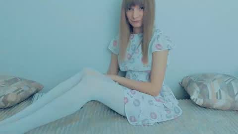 Snapshot of your_caramelka chatting on October 2025 08:35:01 AM Lily online show from October 2025 08:35:01 AM