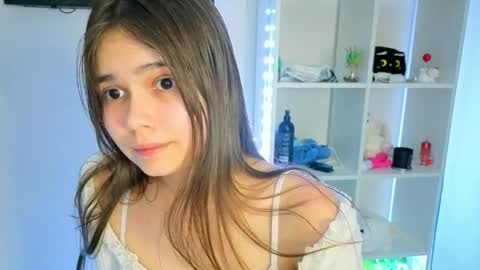 Julia Next stream  online show from May 2026 06:04:02 PM