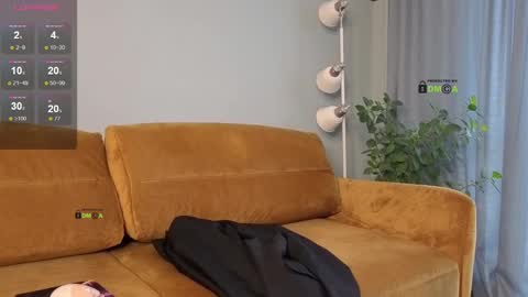 Snapshot of your_dream_alice chatting on March 2025 06:19:02 AM Alice online show from March 2025 06:19:02 AM