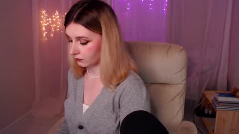 Snapshot of your_freya chatting on January 2025 03:27:01 PM Freya online show from January 2025 03:27:01 PM