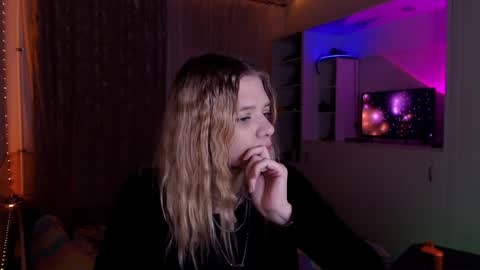 Snapshot of your_horny_friends chatting on January 2025 06:56:02 PM Your Horny Friends online show from January 2025 06:56:02 PM