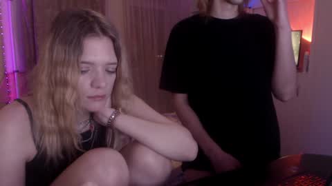 Snapshot of your_horny_friends chatting on January 2025 10:41:01 PM Your Horny Friends online show from January 2025 10:41:01 PM