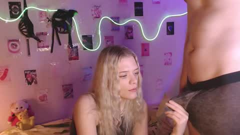 Snapshot of your_horny_friends chatting on October 2025 02:48:01 PM Your Horny Friends online show from October 2025 02:48:01 PM