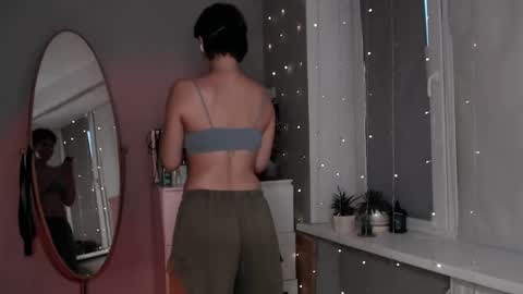 Alex and Kris long hair online show from September 2025 03:39:01 PM