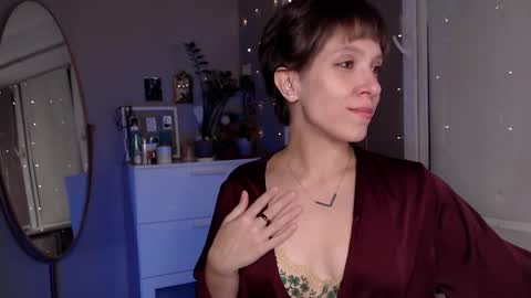 Alex and Kris long hair online show from October 2025 08:28:01 PM