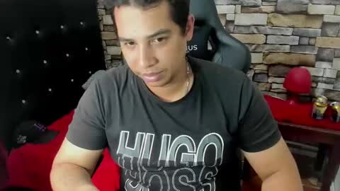 Snapshot of your_hot_friend69 chatting on February 2025 09:27:02 PM David online show from February 2025 09:27:02 PM