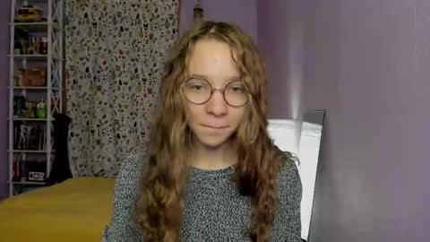 Snapshot of your_leslie chatting on September 2025 05:03:01 PM Leslie online show from September 2025 05:03:01 PM