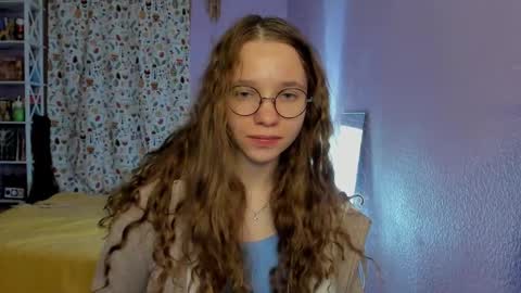 Snapshot of your_leslie chatting on September 2025 11:19:01 PM Leslie online show from September 2025 11:19:01 PM