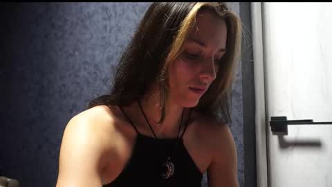 Meri  online show from November 2025 09:04:01 PM