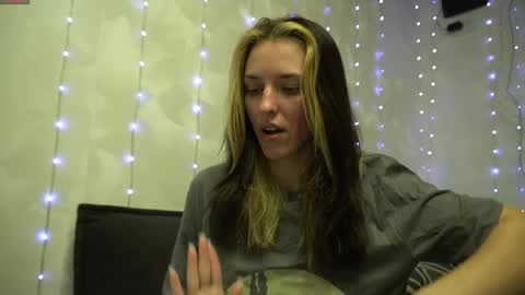 Snapshot of your_little_flexible_girl chatting on April 2026 07:53:02 PM Meri online show from April 2026 07:53:02 PM