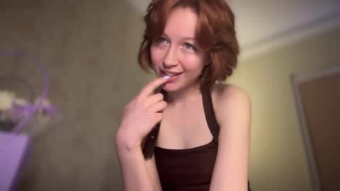 Snapshot of your_moonlight_ chatting on May 2026 01:19:01 PM Mia online show from May 2026 01:19:01 PM