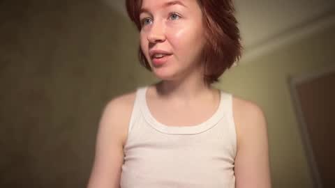 Snapshot of your_moonlight_ chatting on May 2026 10:36:01 AM Mia online show from May 2026 10:36:01 AM