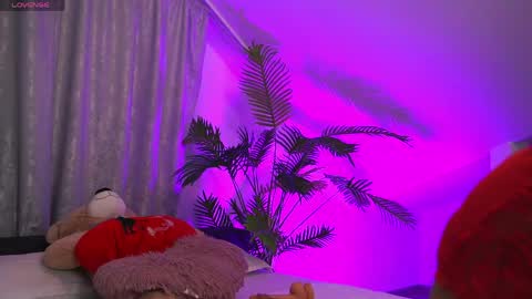 Snapshot of your_tender_sin chatting on April 2026 01:47:02 AM TenderSin online show from April 2026 01:47:02 AM