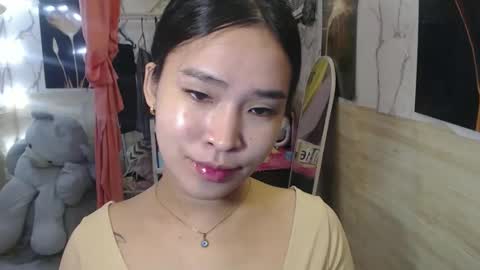 your_twinkletoes18 online show from March 2026 12:49:01 AM