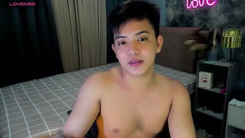 Snapshot of yourasian_bradley chatting on February 2026 01:11:01 AM yourasian_bradley online show from February 2026 01:11:01 AM