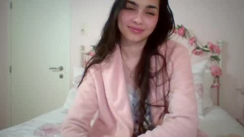 Snapshot of yourbella37 chatting on May 2026 08:28:02 PM yourbella37 online show from May 2026 08:28:02 PM