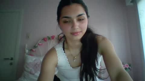 Snapshot of yourbella37 chatting on May 2026 07:44:01 PM yourbella37 online show from May 2026 07:44:01 PM