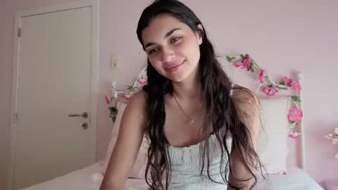 Snapshot of yourbella37 chatting on June 2026 04:22:02 PM yourbella37 online show from June 2026 04:22:02 PM