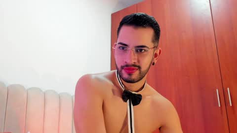 YOURBOYNEXTDOOR online show from December 2024 09:06:02 AM