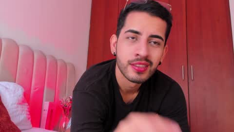 YOURBOYNEXTDOOR online show from December 2024 01:50:02 PM