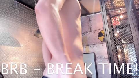 YOURBOYNEXTDOOR online show from January 2025 07:28:02 PM