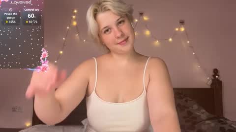 Snapshot of yourbunnymi chatting on February 2026 05:00:02 PM Eva online show from February 2026 05:00:02 PM