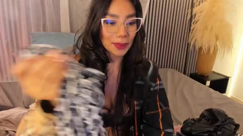 Selena online show from February 2025 08:26:02 AM