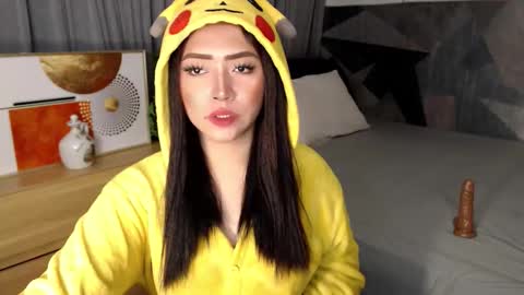 JEN  online show from October 2025 11:09:02 AM